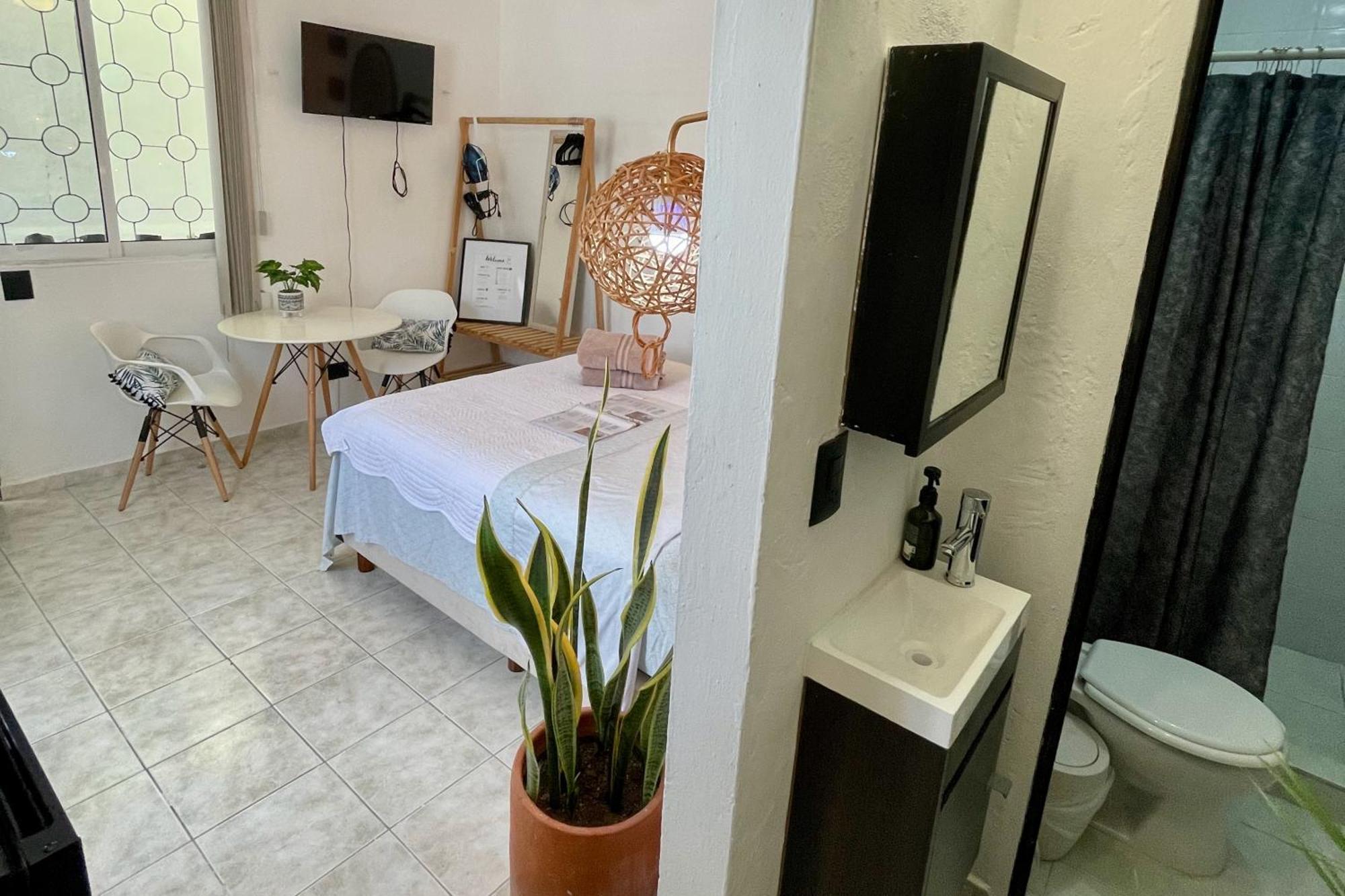 Reno Central Apartments Downtown كانكون المظهر الخارجي الصورة